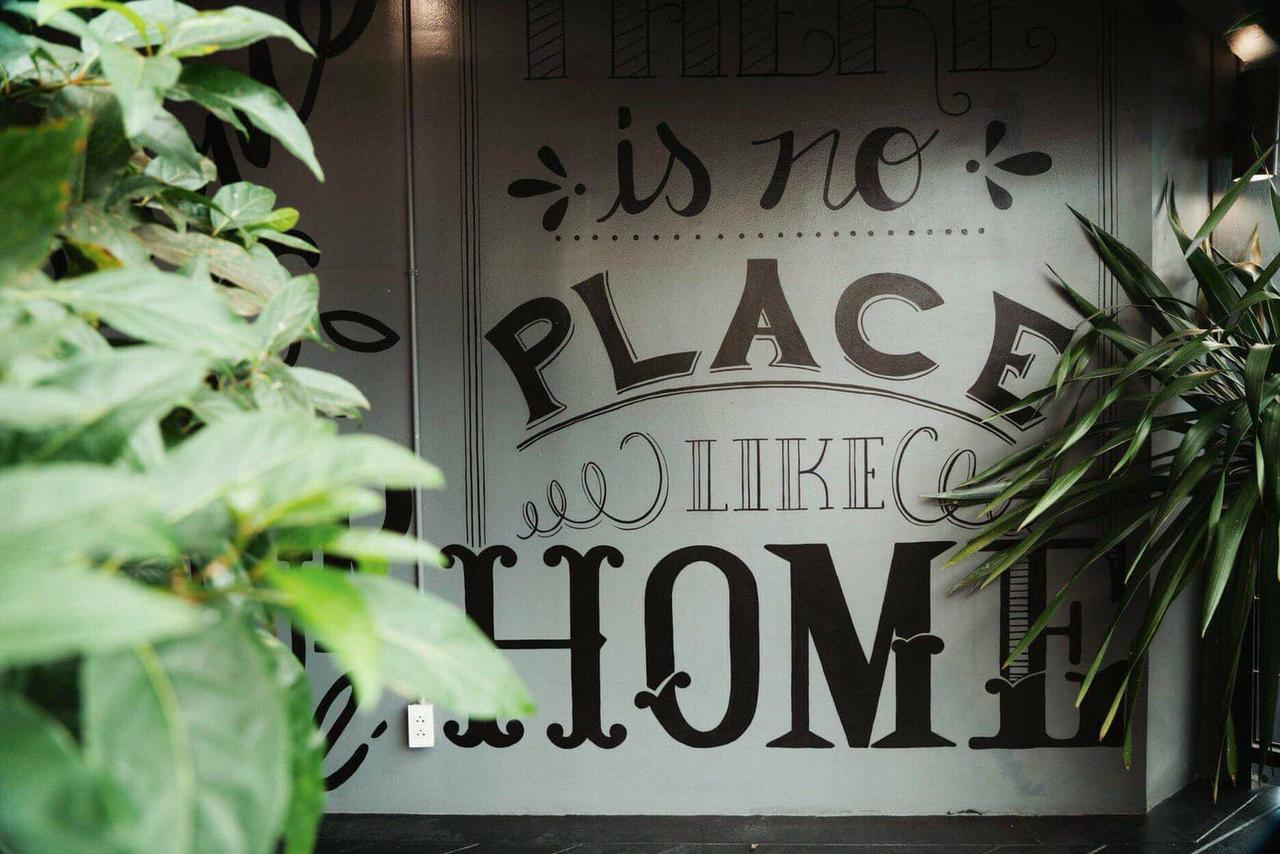 Hugnur Hostel And Coffee Chiang Mai Dış mekan fotoğraf