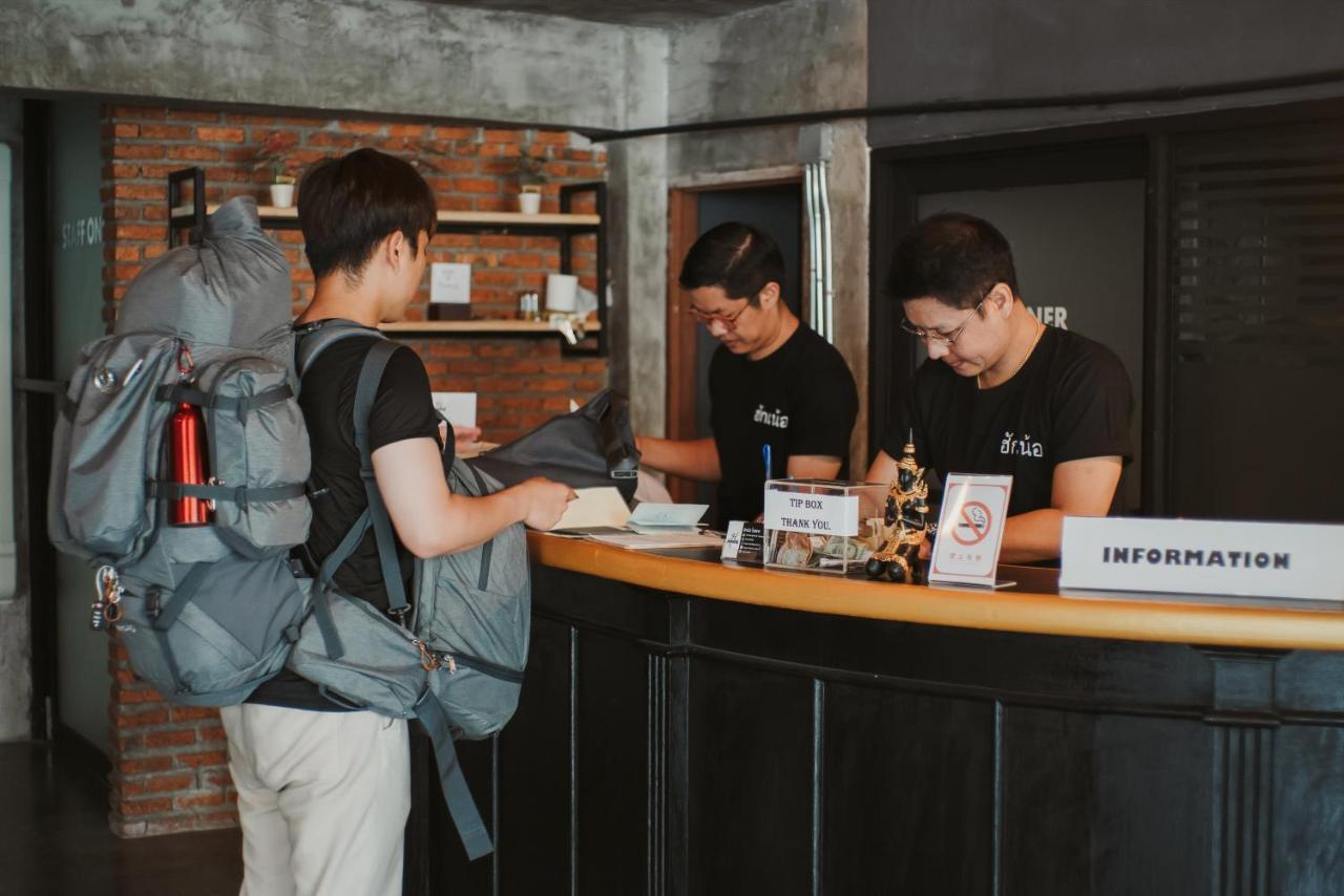 Hugnur Hostel And Coffee Chiang Mai Dış mekan fotoğraf