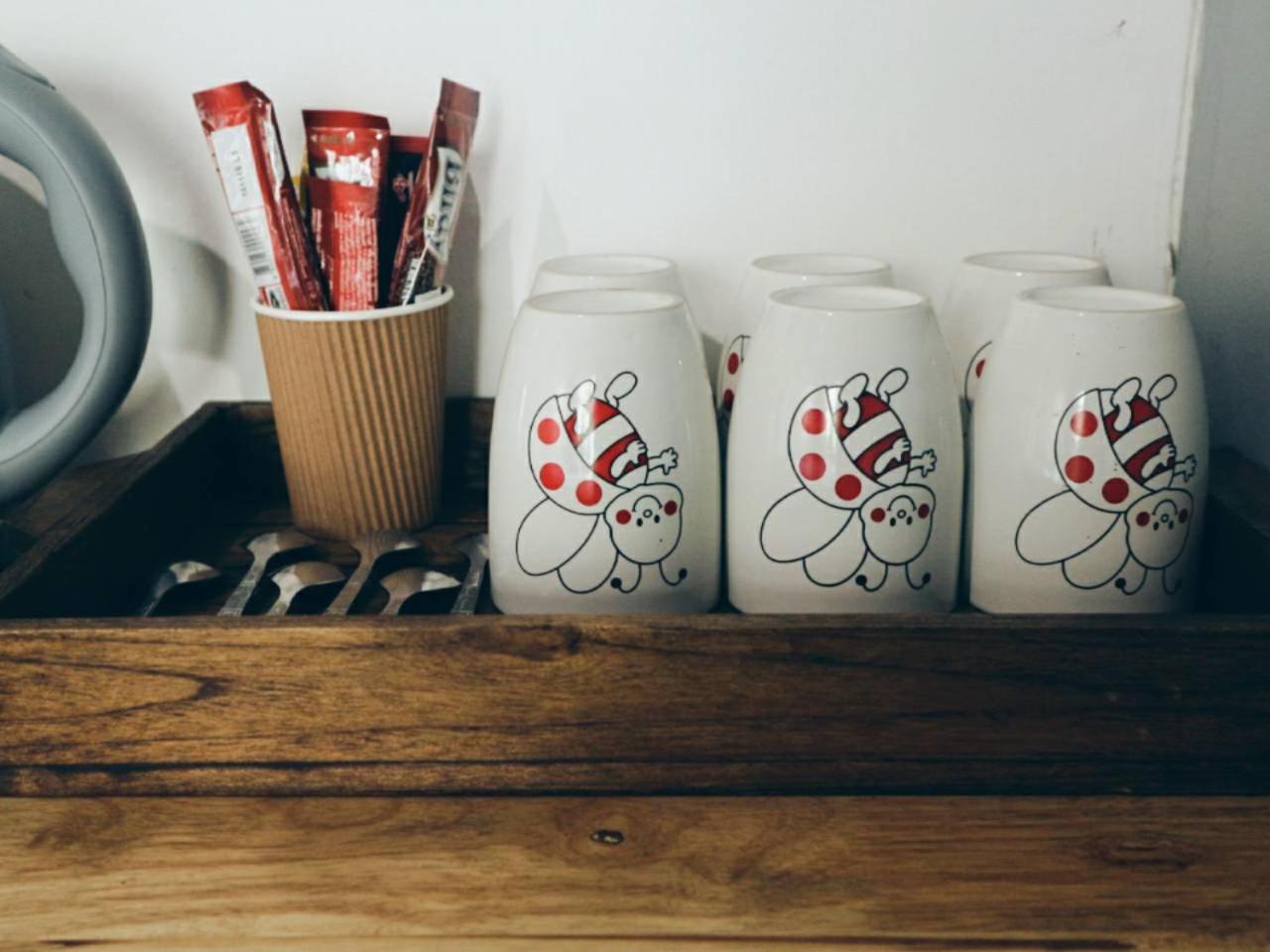 Hugnur Hostel And Coffee Chiang Mai Dış mekan fotoğraf