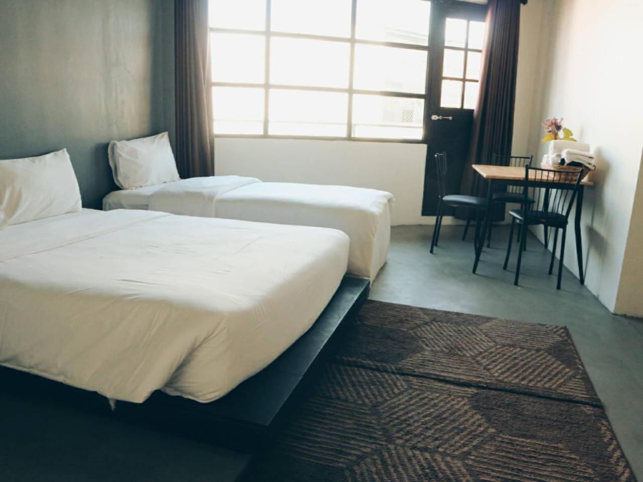 Hugnur Hostel And Coffee Chiang Mai Dış mekan fotoğraf