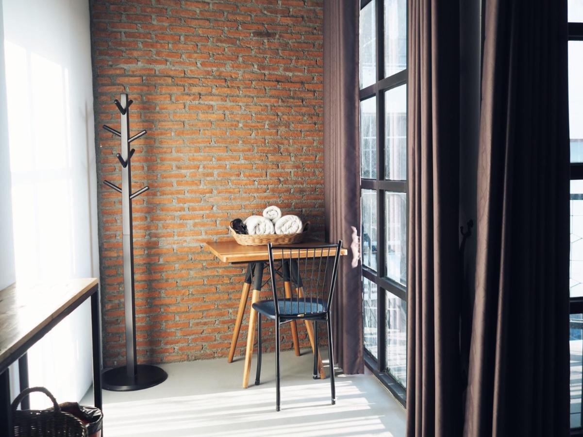 Hugnur Hostel And Coffee Chiang Mai Dış mekan fotoğraf